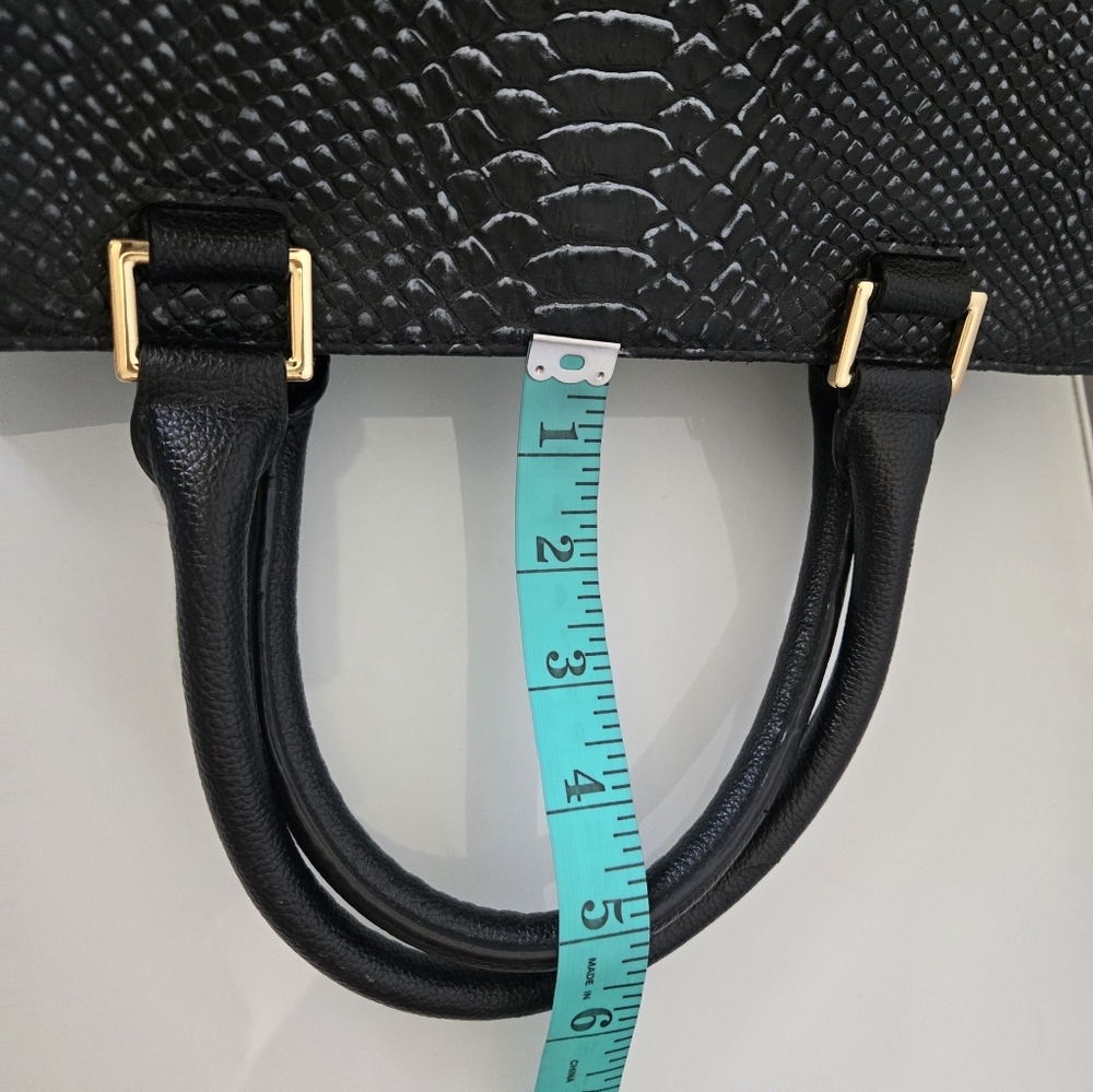 Tignanello Black Leather Multi Pocket Handbag - Picture 15 of 15